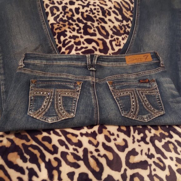 Size 10 Seven7 Bootcut Jeans Rhinestone Crystal Stretch Denim - Picture 3 of 4